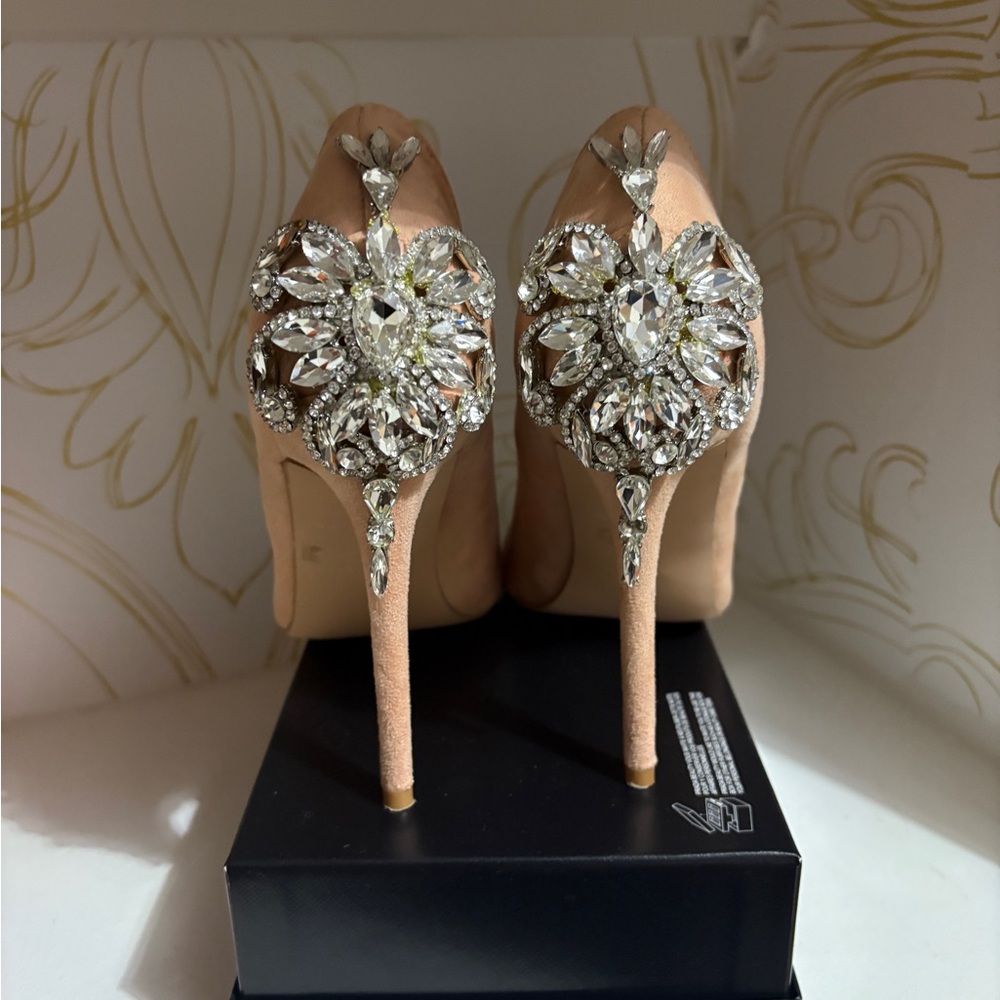 Embellished pink suede pump heels - Picture 2 of 6